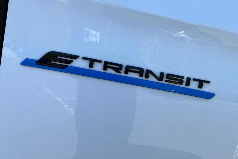Used FORD E-TRANSIT CUSTOM HT74EFV 18