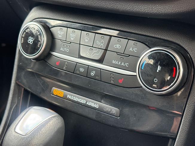 FORD Puma Photo 28