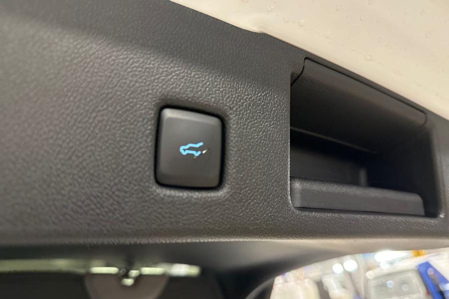 Ford Kuga Photo autoimg-9b3db8d54ba2f73755a5640a976789b0a97ec39a.jpg
