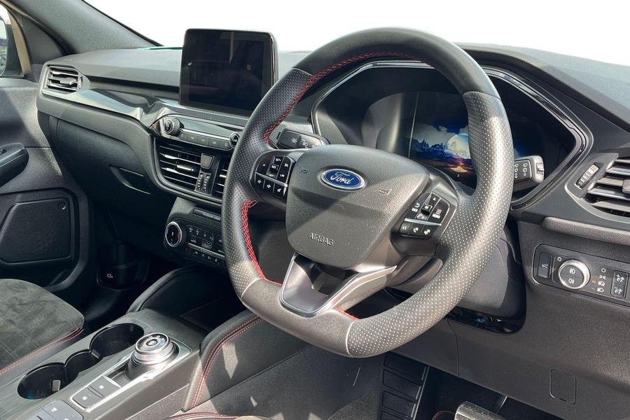 Ford Kuga Photo autoimg-9b3e5852e4821acbd5852a3cafb6e79e86b0c33a.jpg
