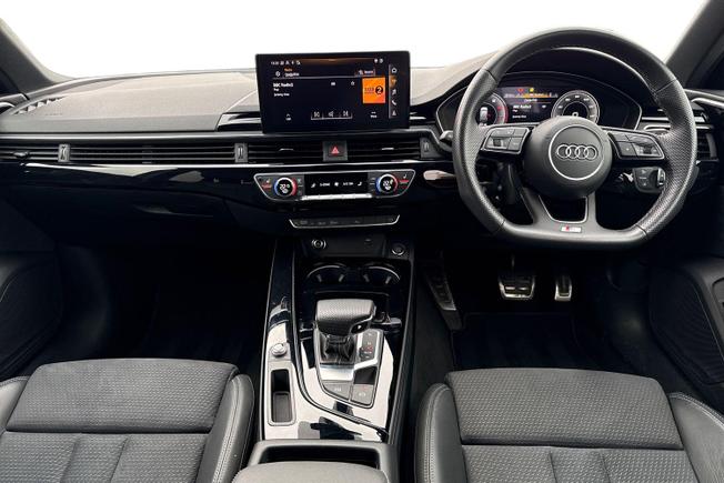 AUDI A4 Avant Photo 10