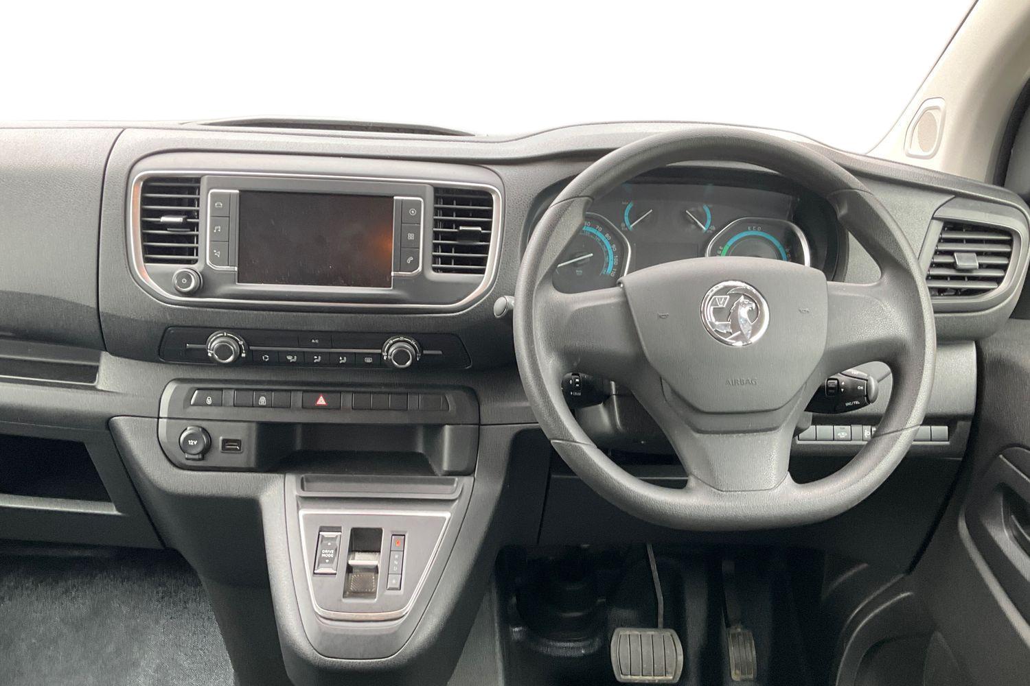 Vauxhall VIVARO LIFE Photo 10