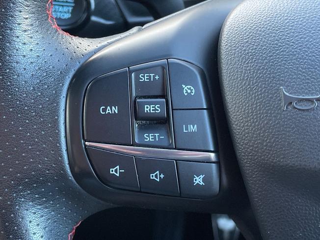 Ford Fiesta Photo 16