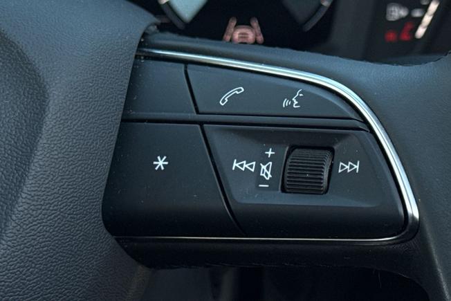 AUDI Q3 Photo 17