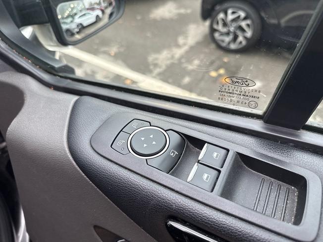 FORD Tourneo Custom Photo 45