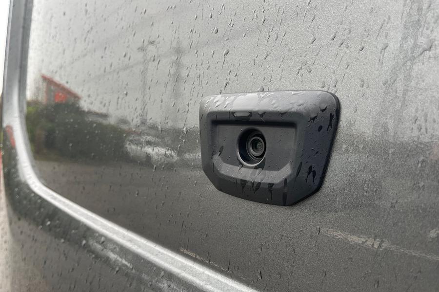 Ford E-TRANSIT Photo autoimg-9b4ba09383a616eb7dc8c6d3d6bae3507b466b50.jpg