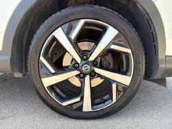 NISSAN Qashqai Photo 5