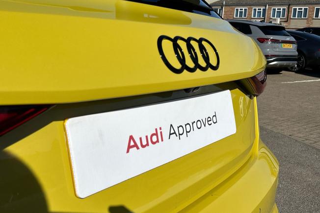 Audi S3 Photo 33