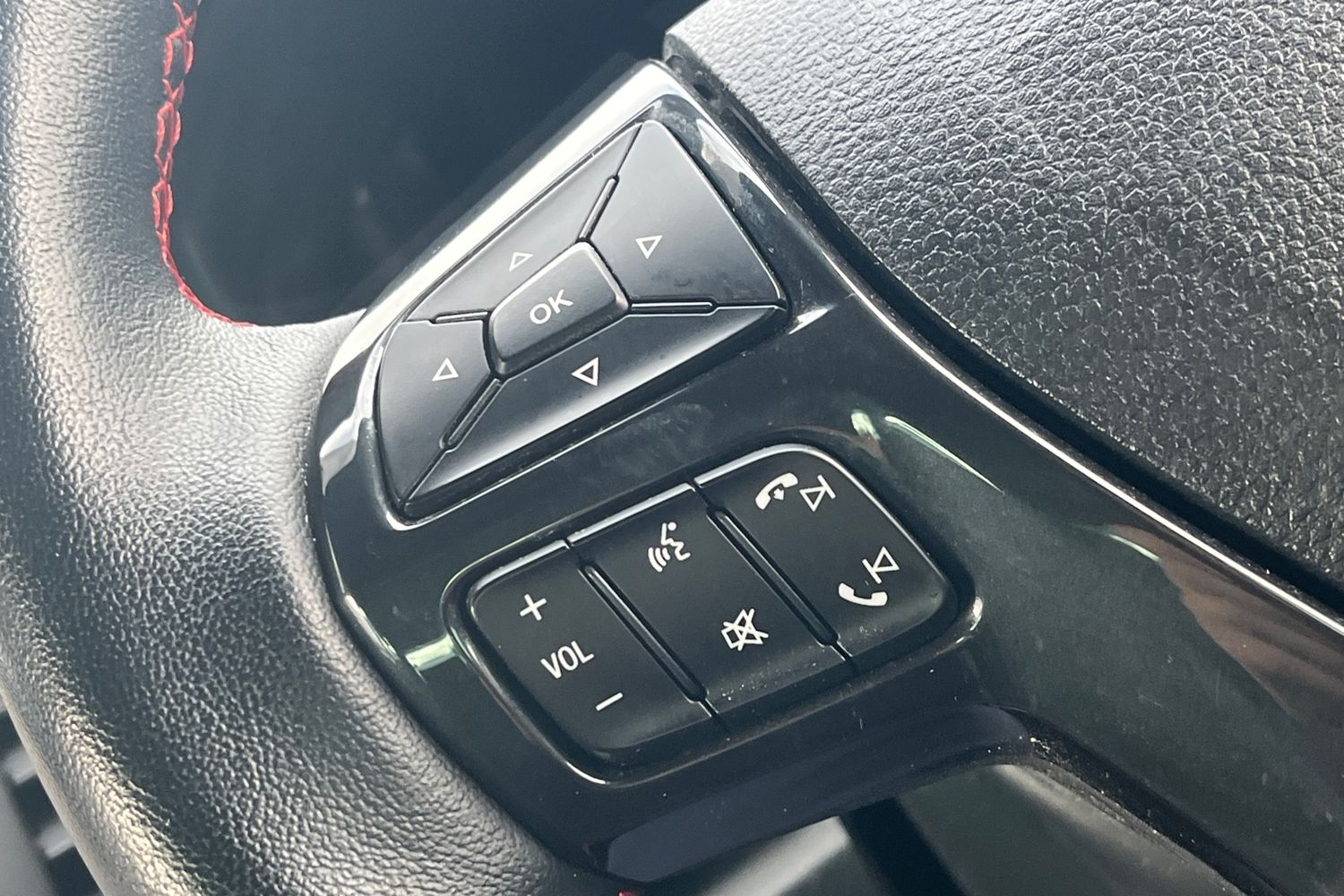 Ford RANGER Photo 17