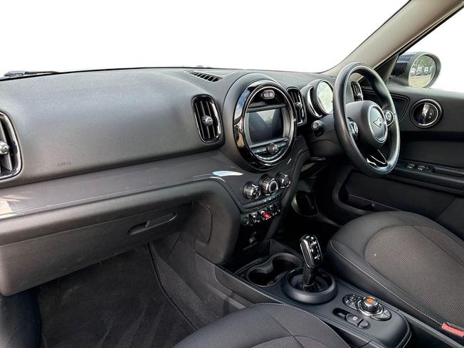 MINI Countryman Photo 2