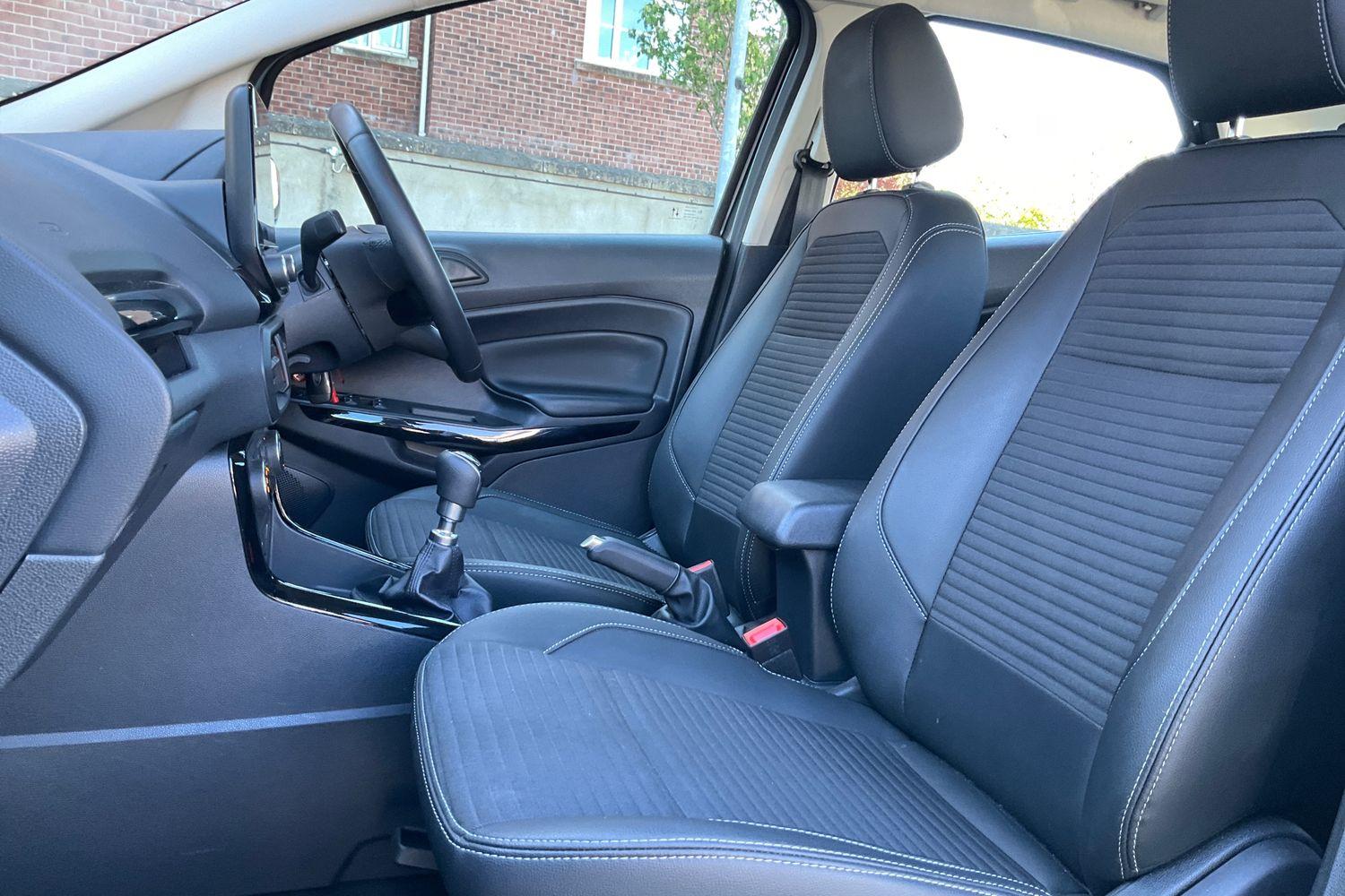 Ford ECOSPORT Photo 18