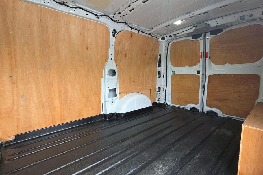 Used Ford TRANSIT CUSTOM DP24GHV 4