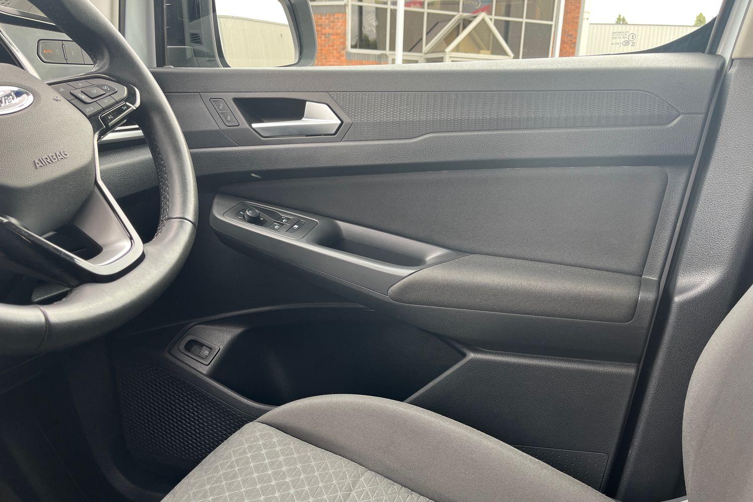 Ford TRANSIT CONNECT Photo 35
