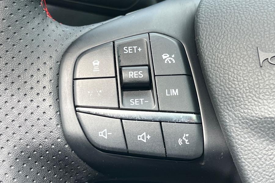 Ford Kuga Photo autoimg-9b5be73396ad10ad767fde5fb81f5946b7160066.jpg