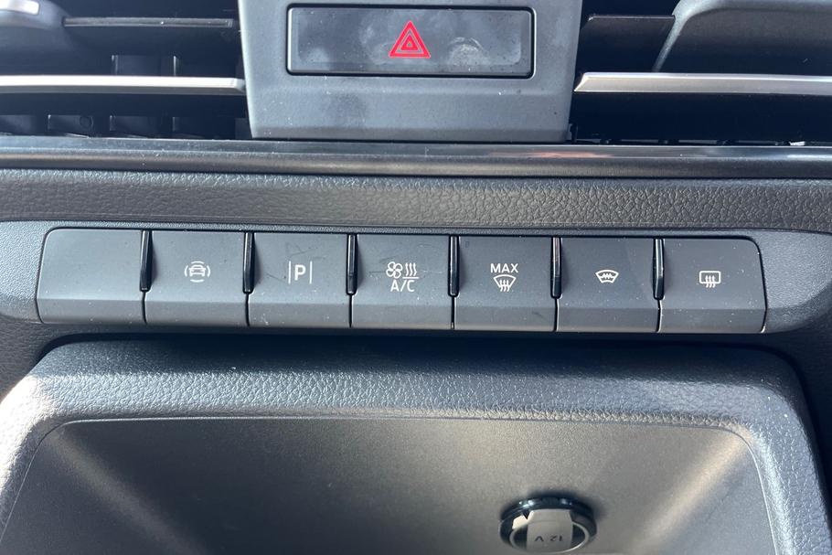 Used Ford TRANSIT CONNECT BG75DRZ 17