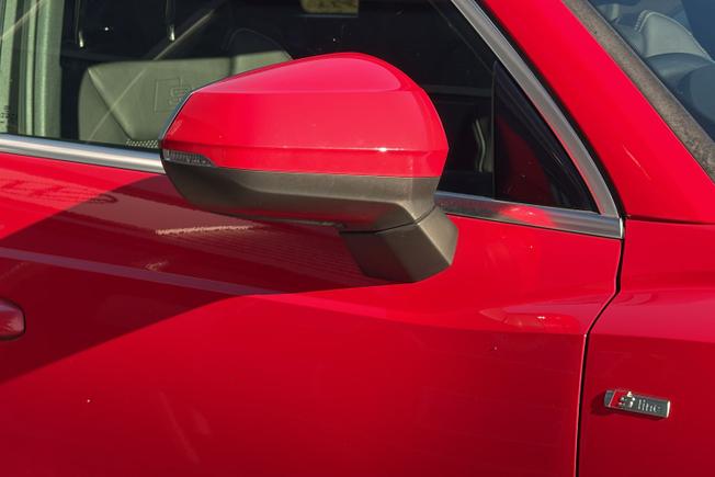 AUDI Q3 Photo 20