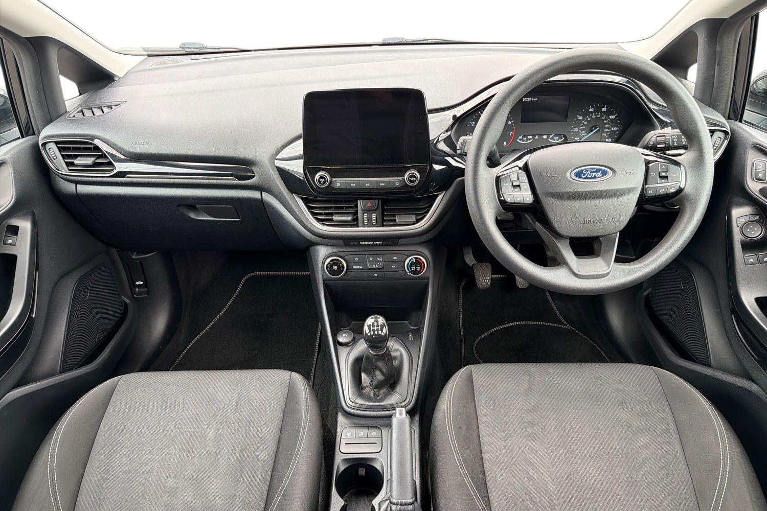 Ford FIESTA Photo 9