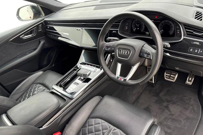 AUDI Q8 Photo 6