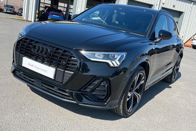 AUDI Q3 Photo 23