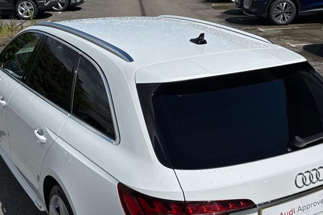 AUDI A4 Avant Photo 23