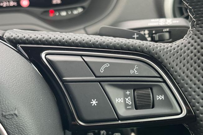 AUDI Q2 Photo 17