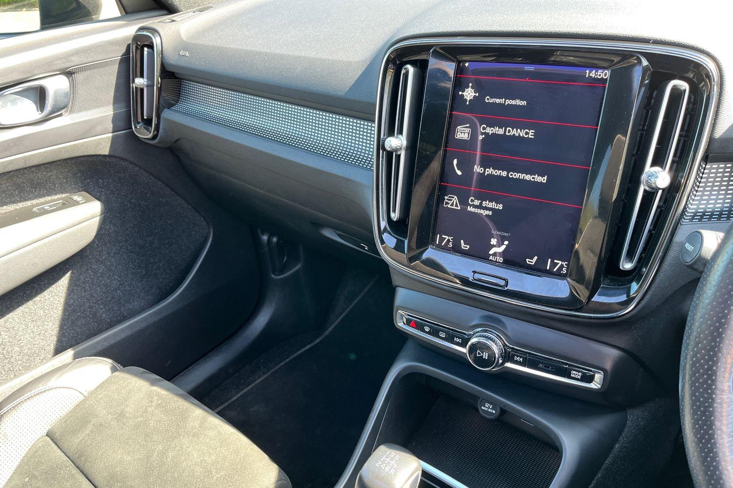 Volvo XC40 Photo 22
