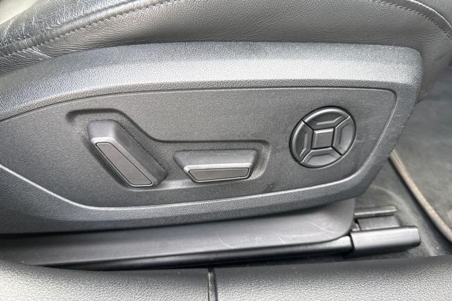 AUDI A6 Saloon Photo 36