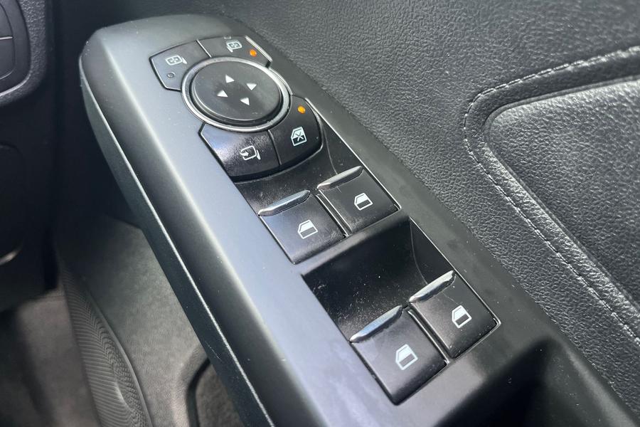 Ford Focus Photo autoimg-9b69c72269e65f51588d7c25bc3781438ebe2b0f.jpg