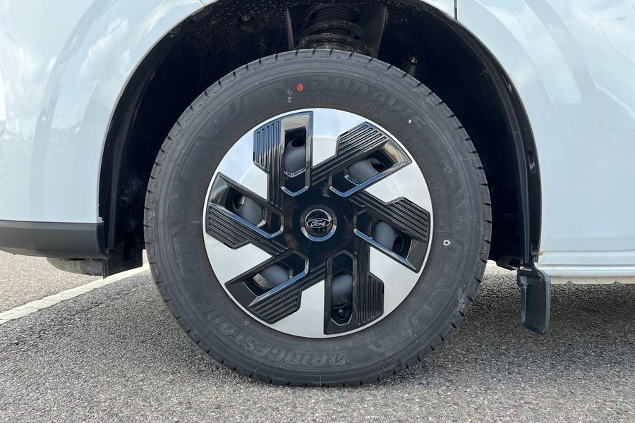 Ford E-TRANSIT CUSTOM Photo autoimg-9b6c1ef59ab60c7864a2d9a7501d3f1fb0968dde.jpg