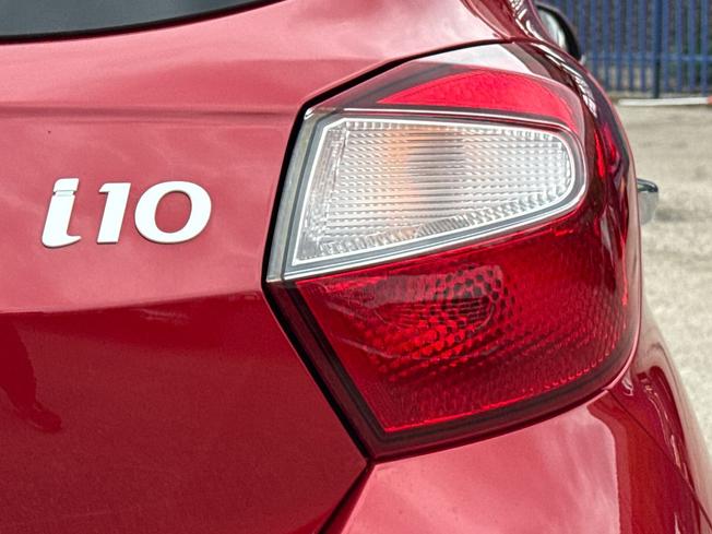 HYUNDAI i10 Photo 30