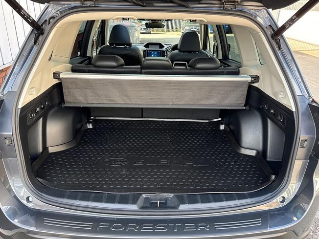 SUBARU Forester Photo 12