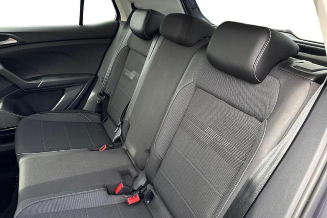 VOLKSWAGEN T-Cross Photo 9