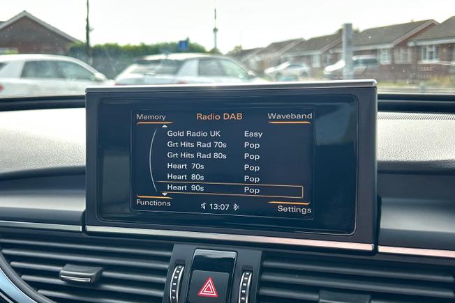 AUDI A6 Avant Photo 13