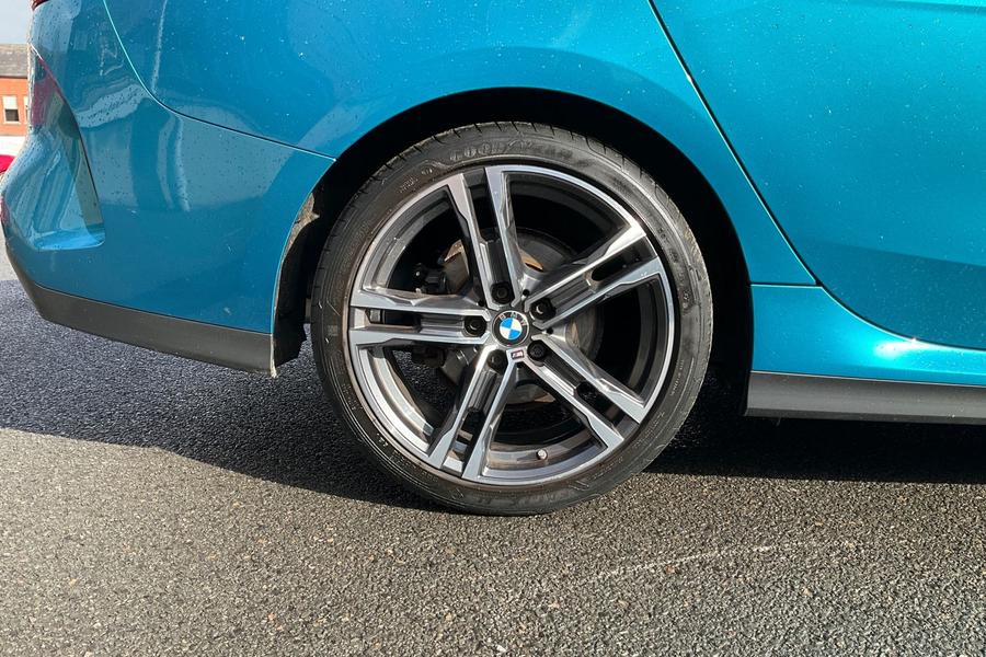 BMW 2 SERIES Photo autoimg-9b761fa850999f23ac20324452d37ed1c6edb320.jpg