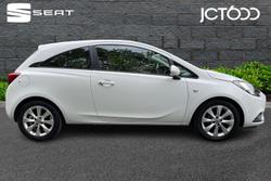 VAUXHALL Corsa Photo 4
