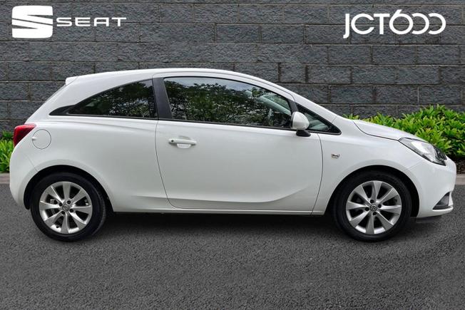 VAUXHALL Corsa Photo 4
