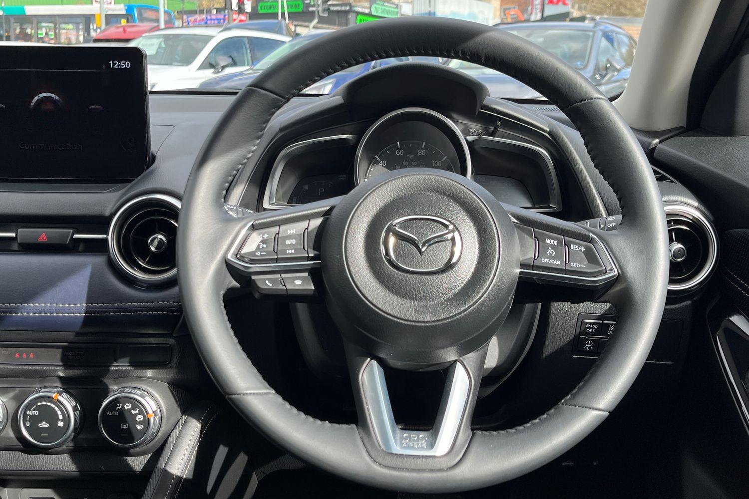 Mazda Mazda2 Photo 11
