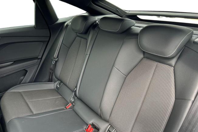 AUDI Q4 E-Tron Photo 9