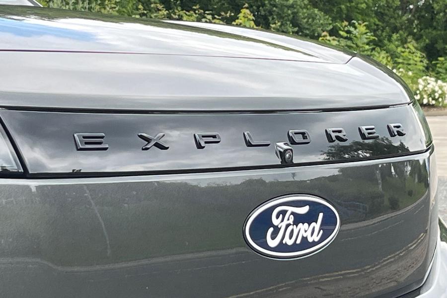 Ford Explorer Photo autoimg-9b7921b1208dd4b7ef61ab93130f9f99e707082d.jpg
