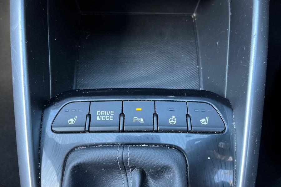 Kia STONIC Photo autoimg-9b79cdd00f23eb3e4ff5eedf33450ec3bc9a3510.jpg