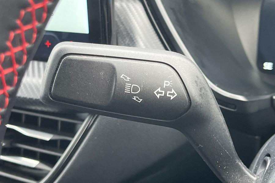 Ford KUGA Photo autoimg-9b7a713ef04ba201e30ed163464b8629e09a5e0f.jpg