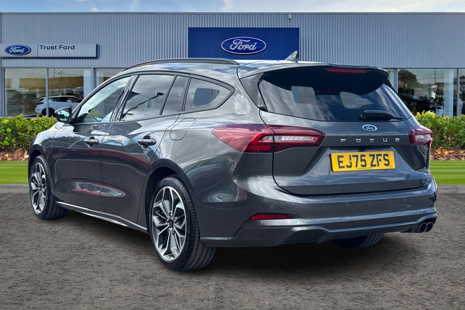 Ford FOCUS Photo 1