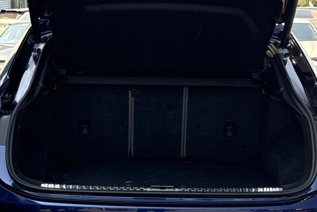 AUDI Q3 Photo 12