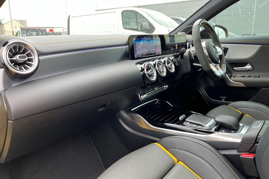 Mercedes-Benz A CLASS Photo autoimg-9b7e60aad25a19a37c8a22679e4fa63d025ca737.jpg