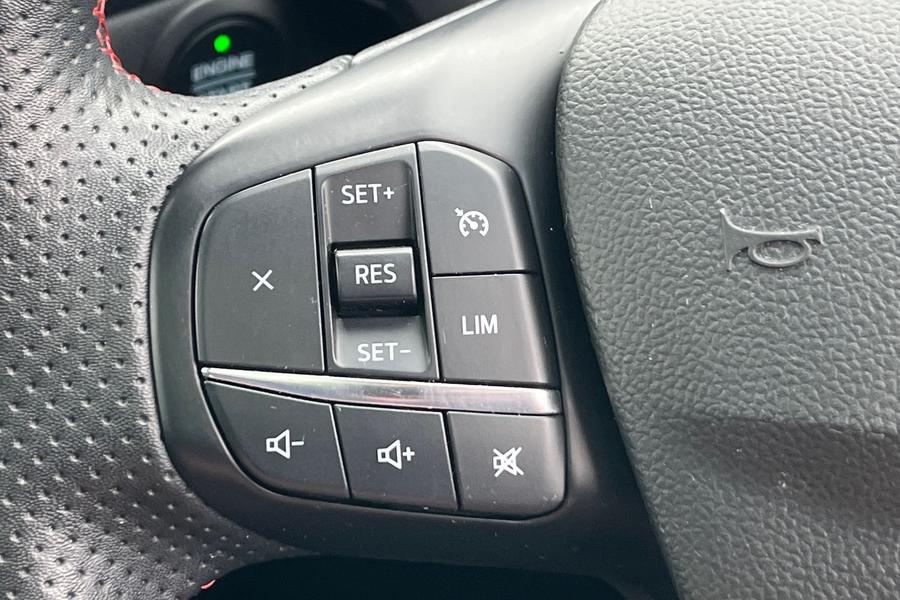 Ford KUGA Photo autoimg-9b813df787185538d3bc68c1fdbdd4bd4e97dd58.jpg