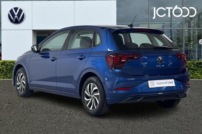 VOLKSWAGEN Polo Photo 3