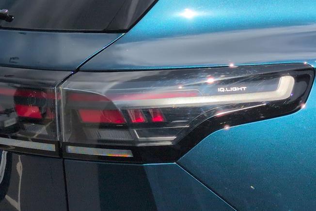 VOLKSWAGEN Tiguan Photo 18