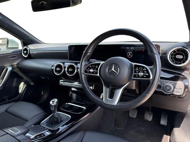 MERCEDES-BENZ A Class Photo 6
