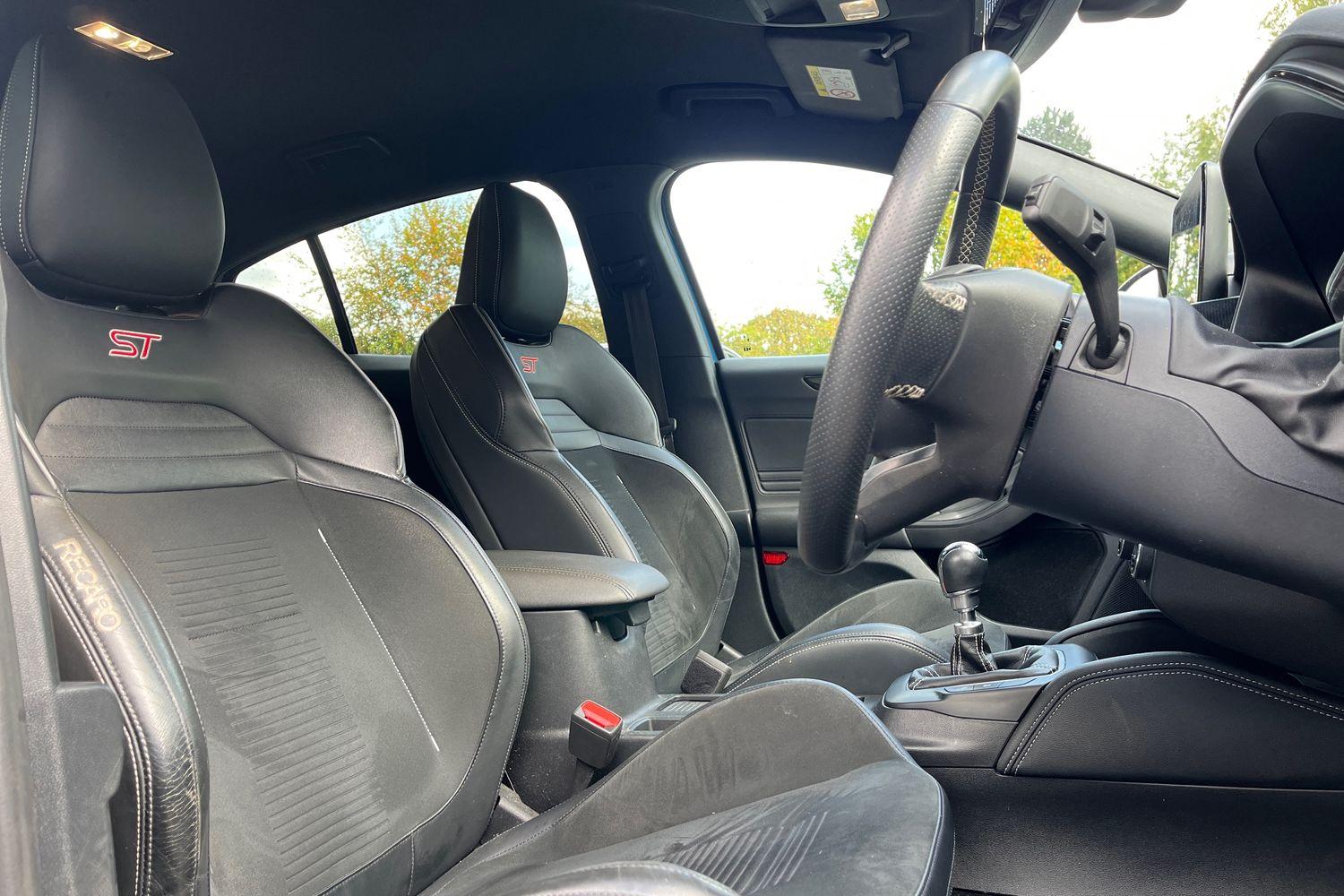 Ford Focus Photo 16