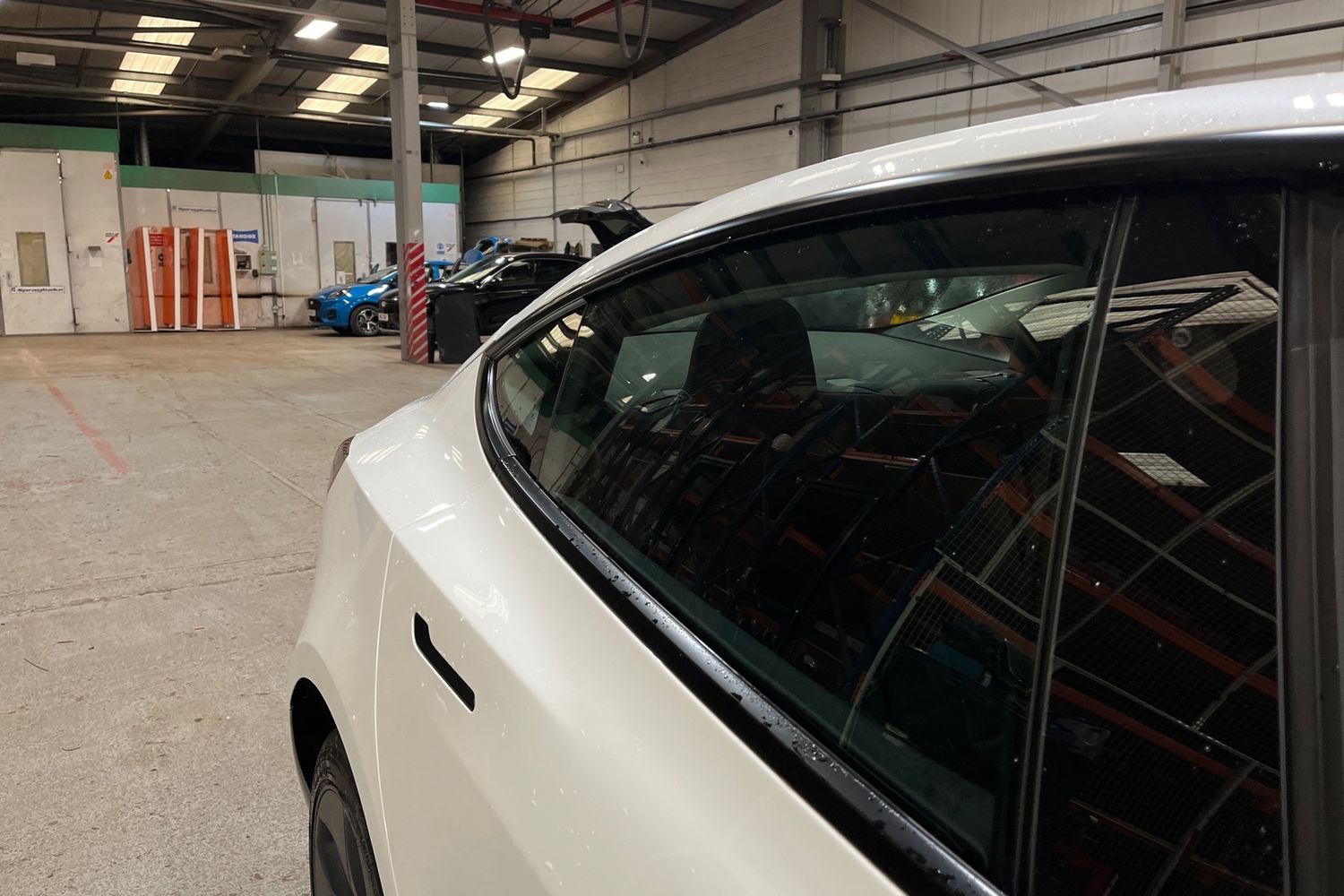 TESLA MODEL 3 Photo 37